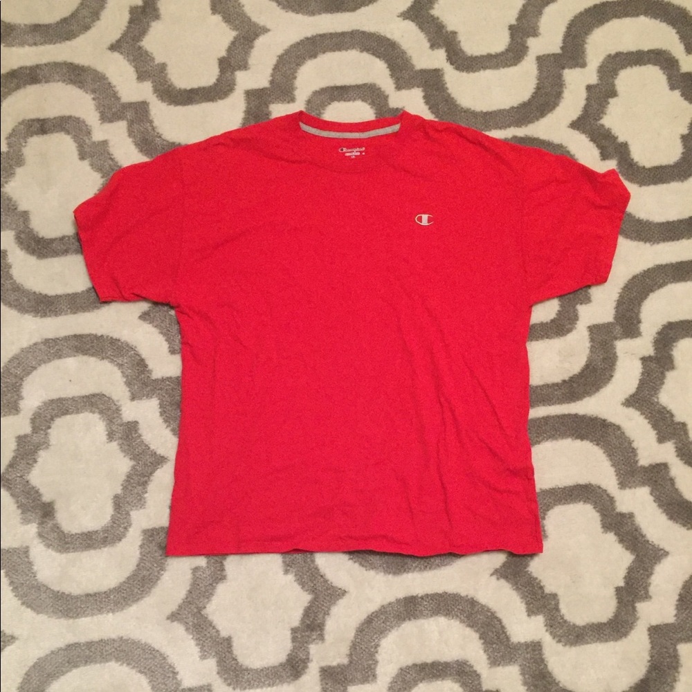 CHAMPION red tshirt